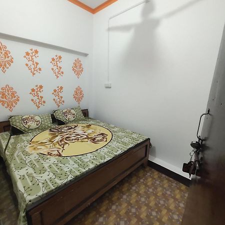 Awadh Guest House Ayodhya エクステリア 写真